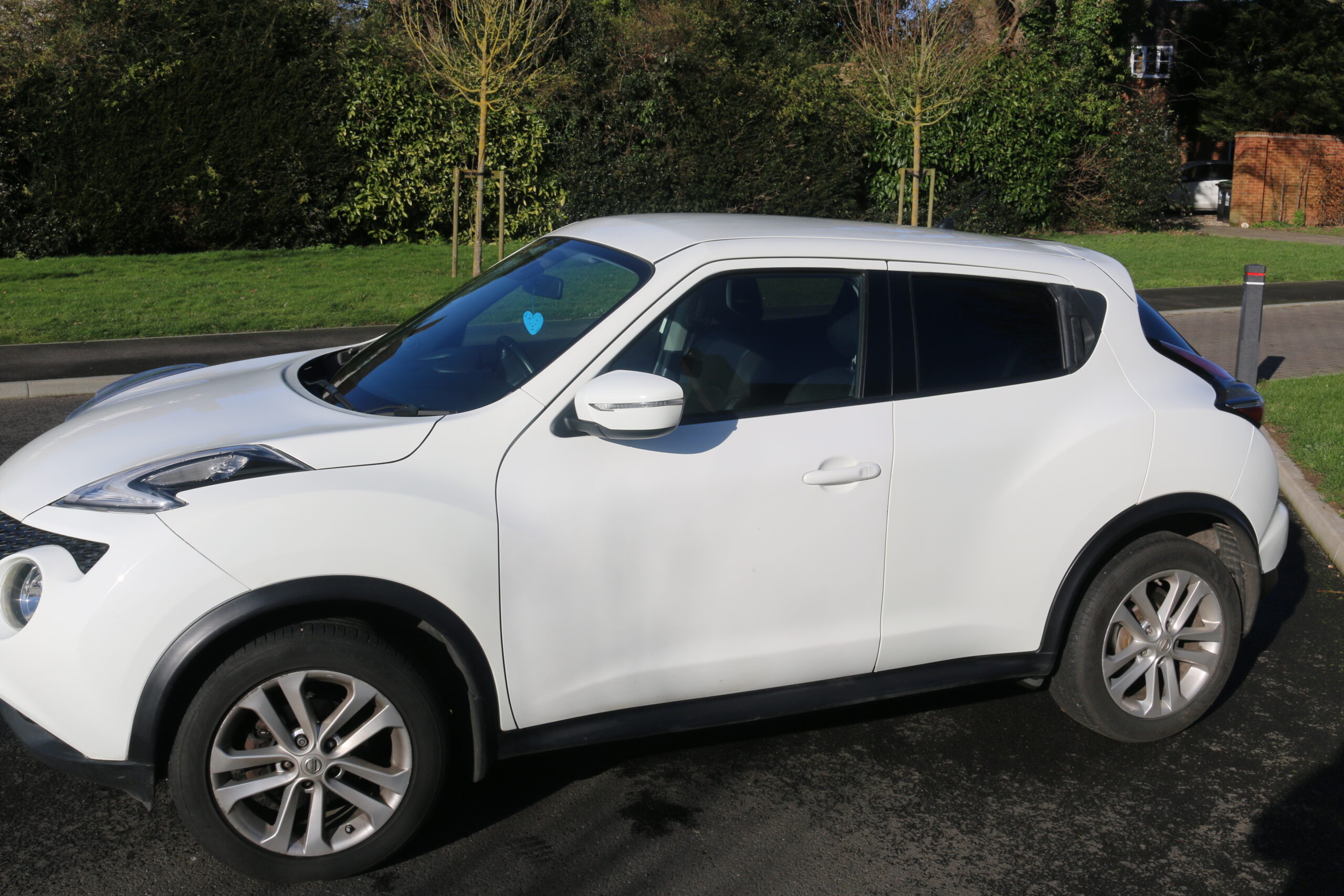 
								NISSAN JUKE TEKNA XTRONIC 2014 1.6L full									