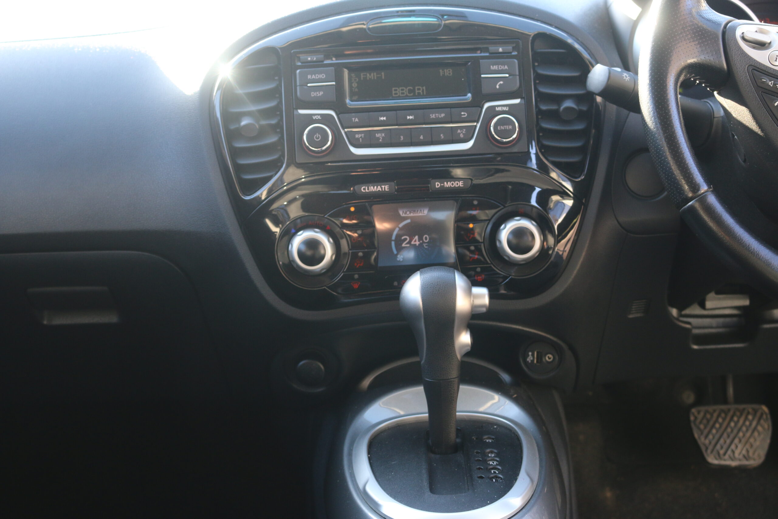 
								NISSAN JUKE TEKNA XTRONIC 2014 1.6L full									