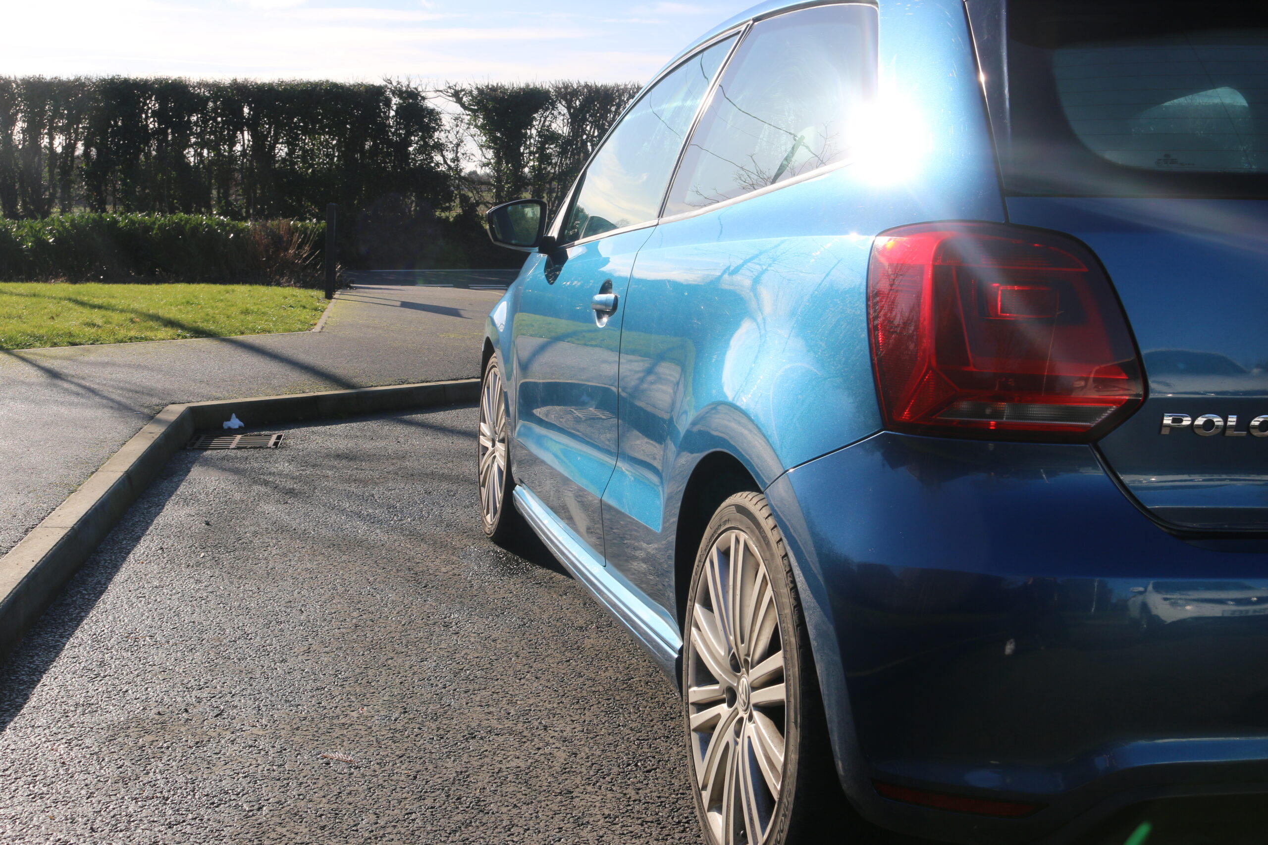 
								VOLKSWAGEN POLO full									