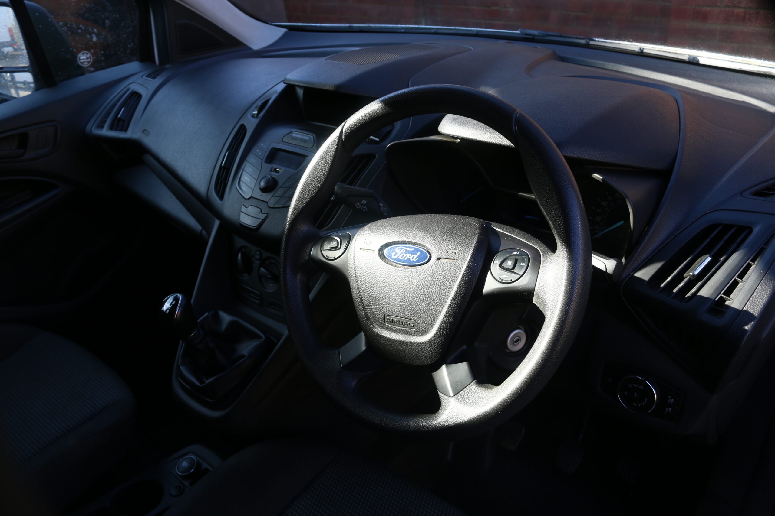 
								FORD TRANSIT CONNECT 1.5L 2015 full									