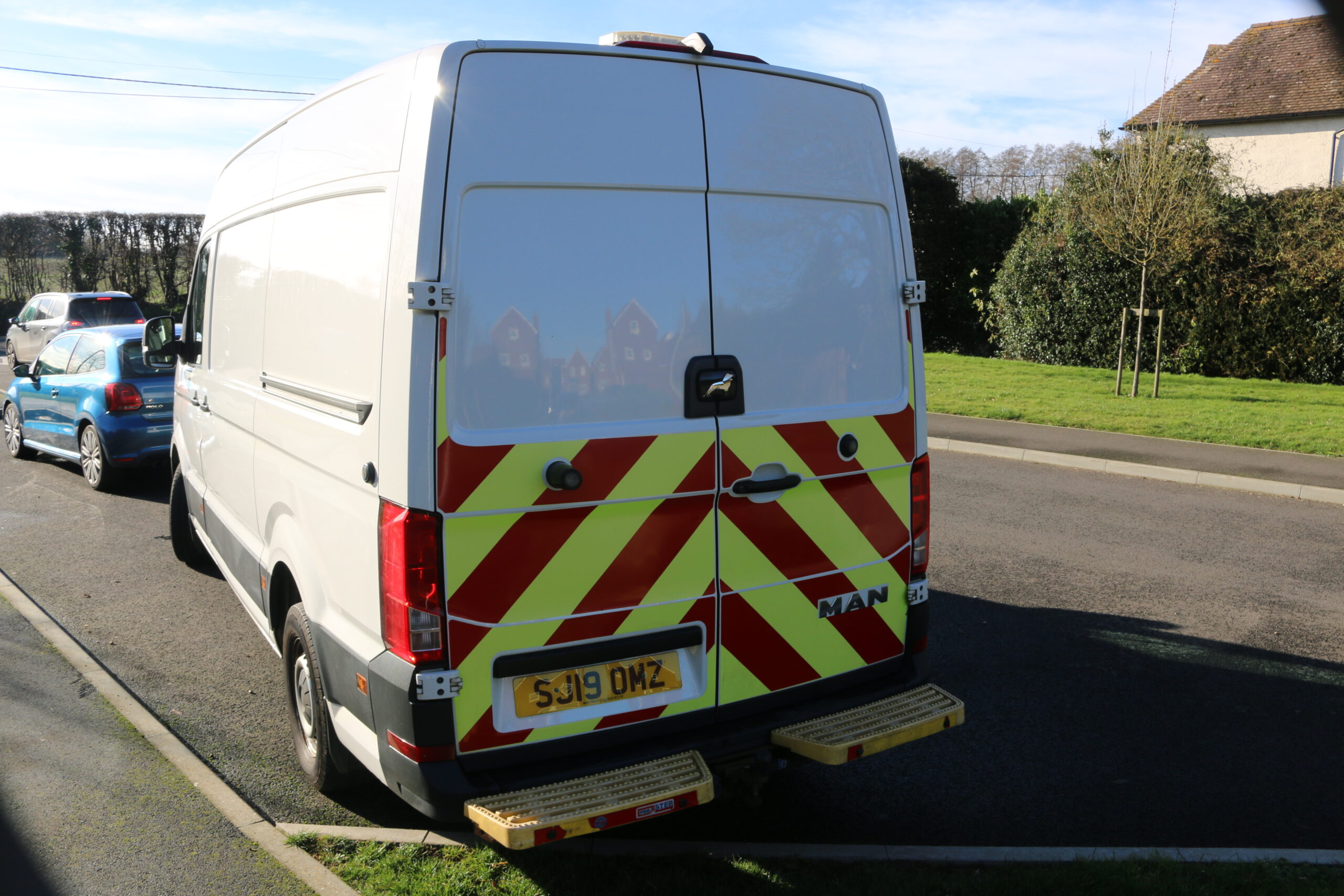 
								MAN TGE 3.140 P/V 2.0L full									