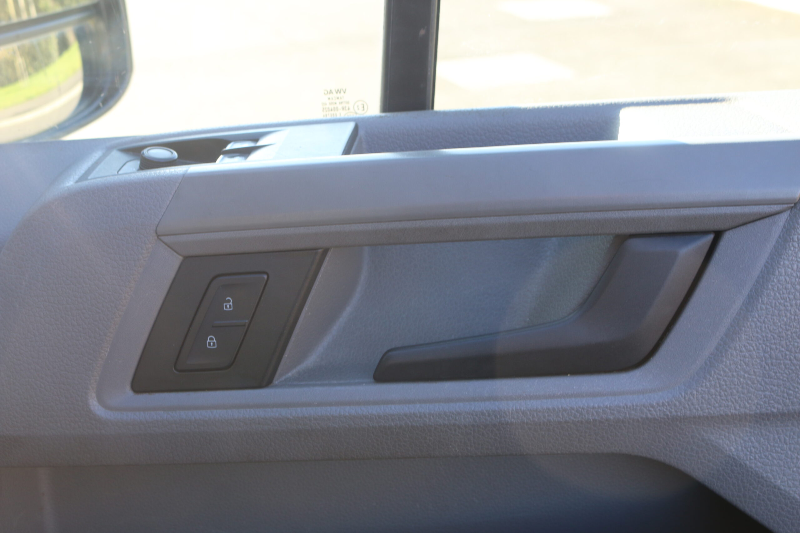 
								MAN TGE 3.140 P/V 2.0L full									