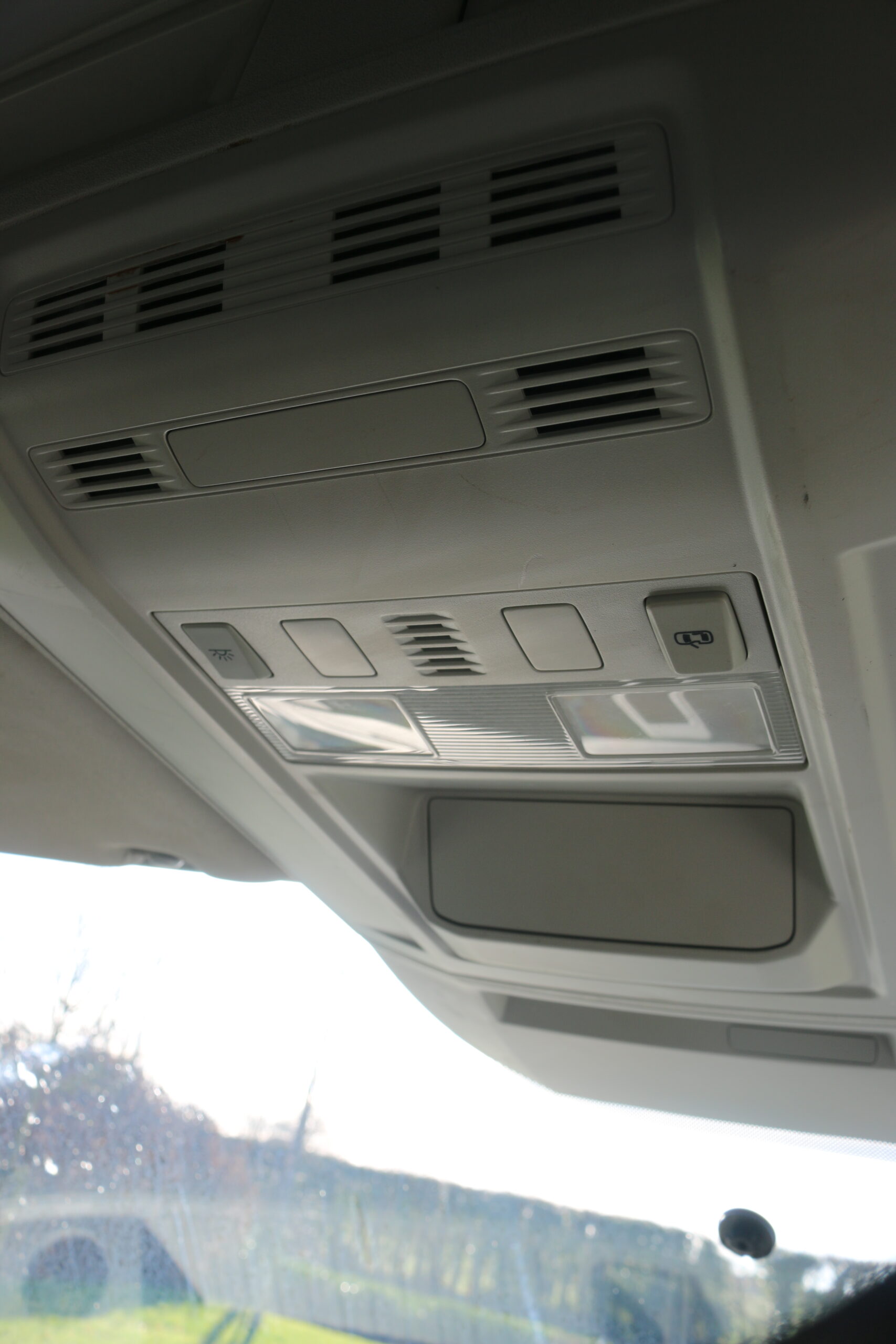 
								MAN TGE 3.140 P/V 2.0L full									